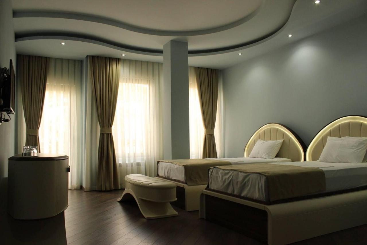 Hotel Light Palace Батумі Екстер'єр фото